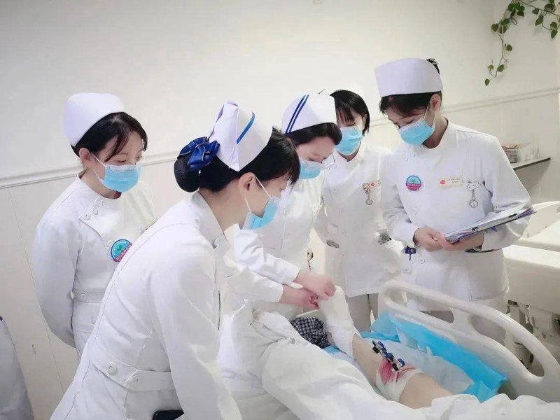 失能老人护理：社会关注与行业探索